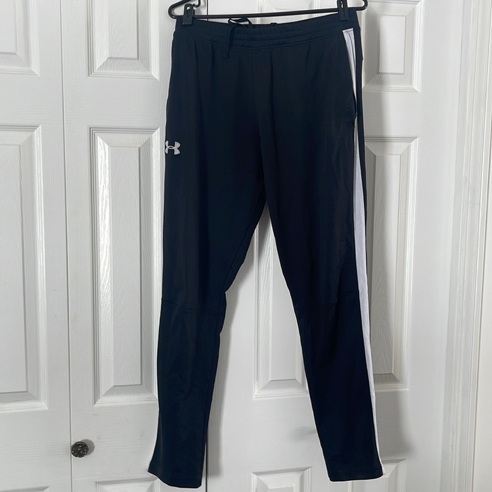 Under Armour Fitted Workout Pants Size L🥰🥰